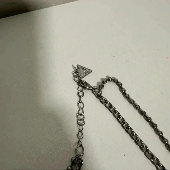 Guess double strand silver  toned chain - Picture 4 of 4